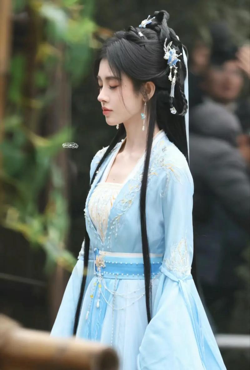 鞠婧祎黄明昊恋爱？刘大锤侧面打脸真是笑死